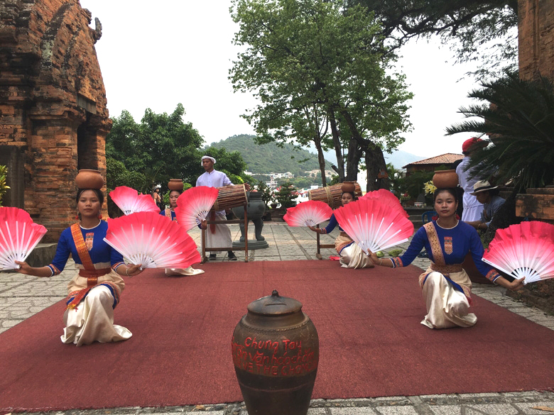 Làm giàu sức sống cho di sản văn hoá Chăm