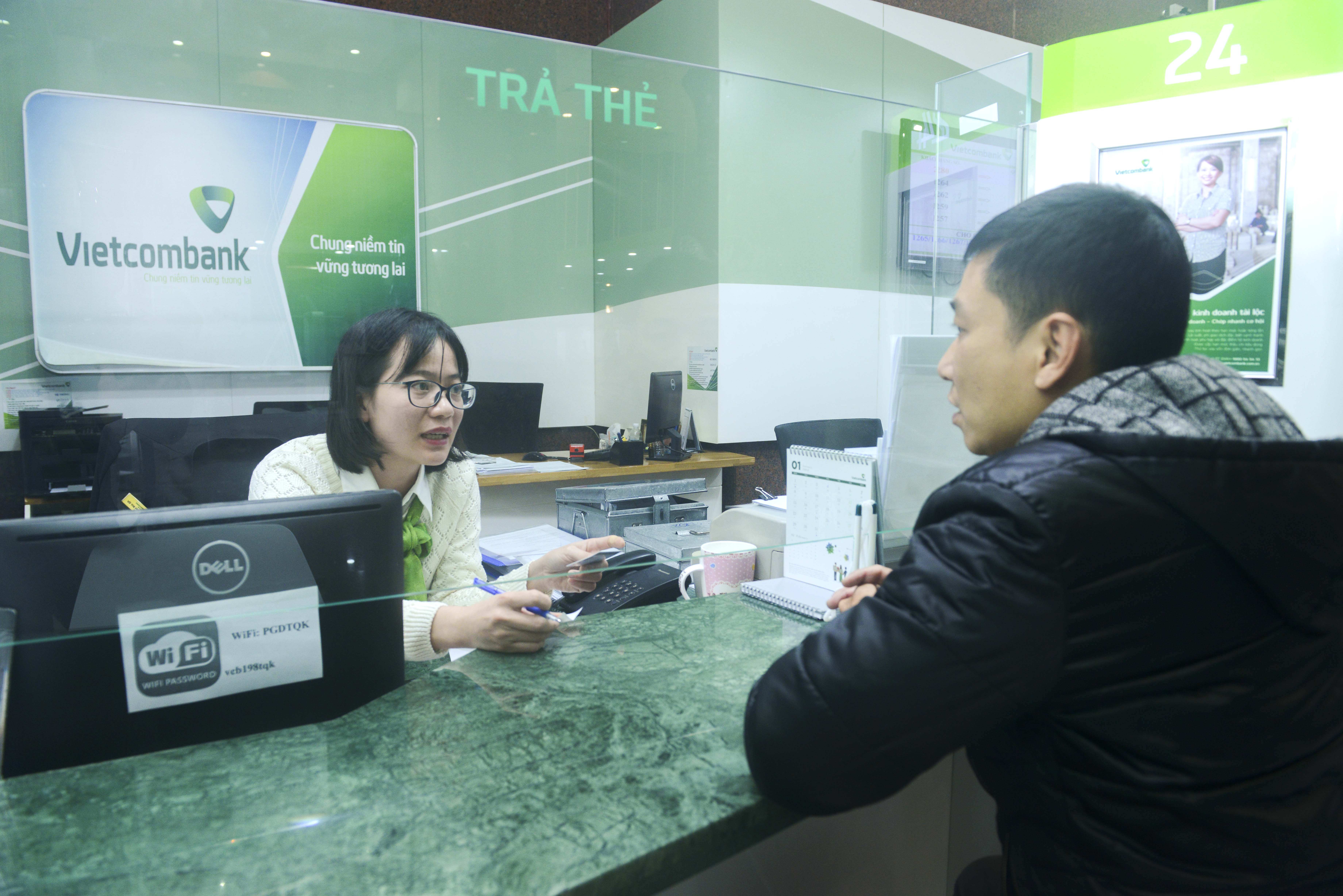 4 ngân hàng lớn tiếp tục giảm mạnh lãi suất huy động