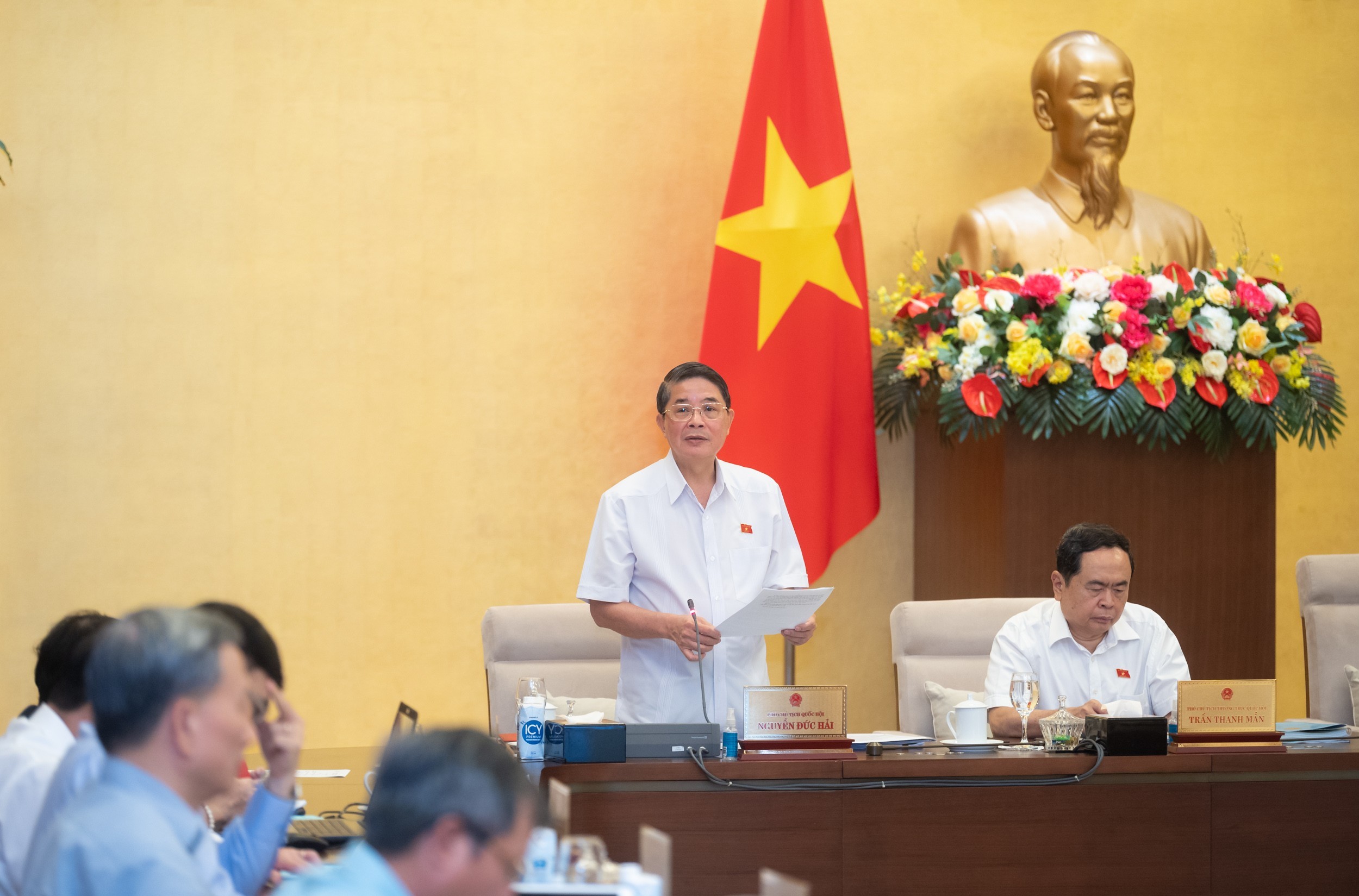 Duy trì hay bỏ Quỹ dịch vụ viễn thông công ích