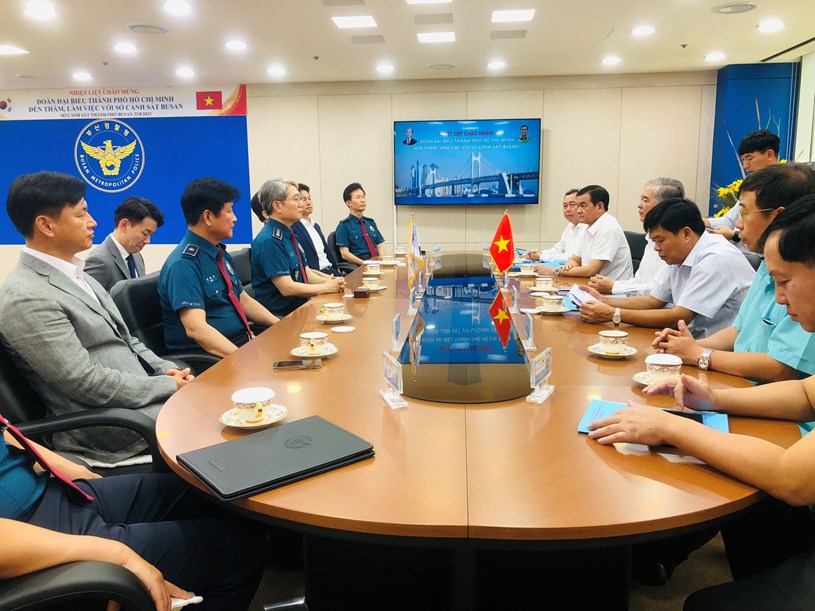 TP Hồ Chí Minh Trao đổi, tiếp thu kinh nghiệm từ Nhật Bản, Hàn Quốc