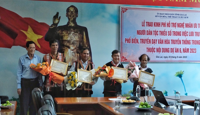 Gia Lai hỗ trợ kinh phí cho 4 nghệ nhân ưu tú người dân tộc thiểu số