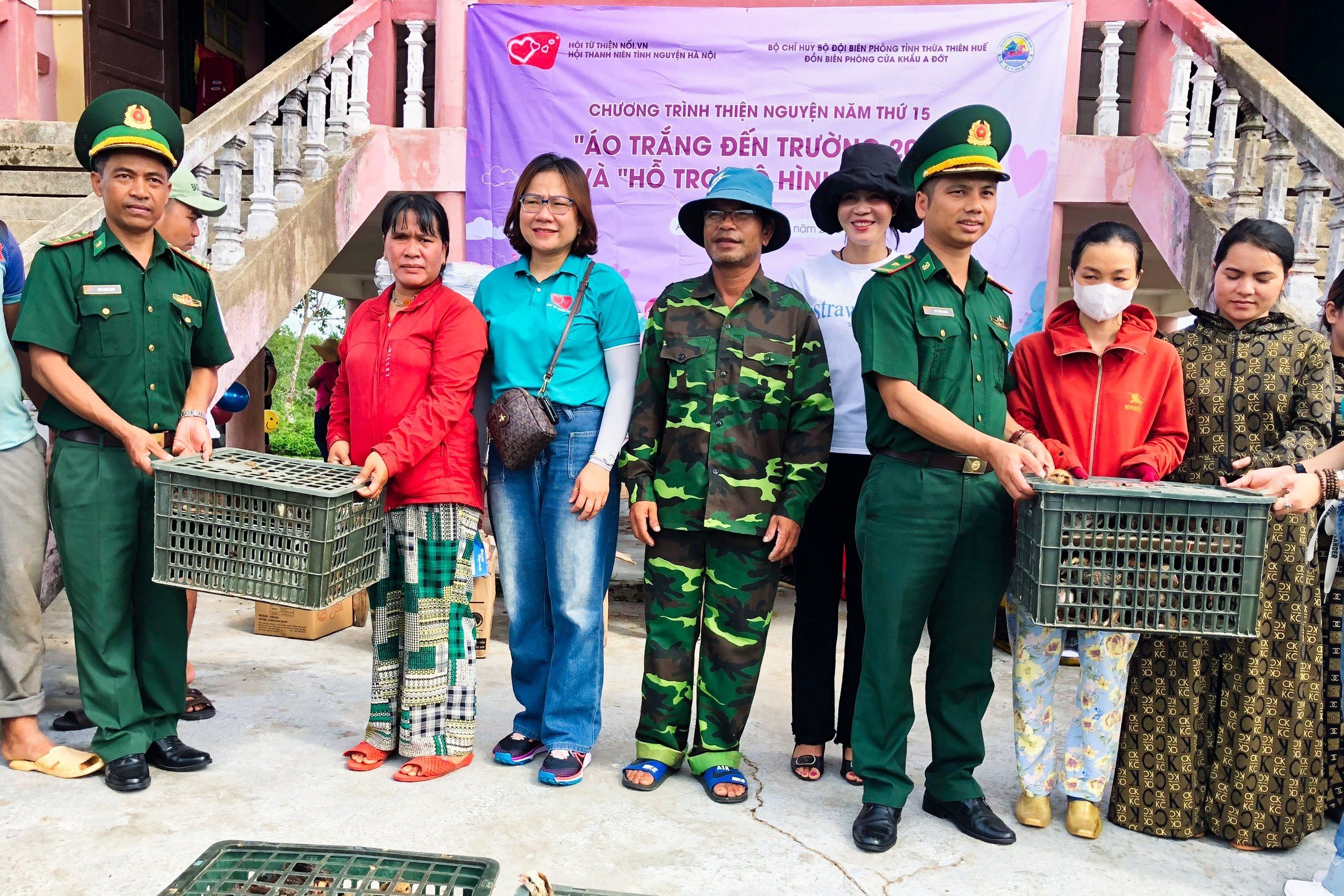 Thừa Thiên Huế Hỗ trợ nhân dân, học sinh có hoàn cảnh khó khăn ở khu vực biên giới