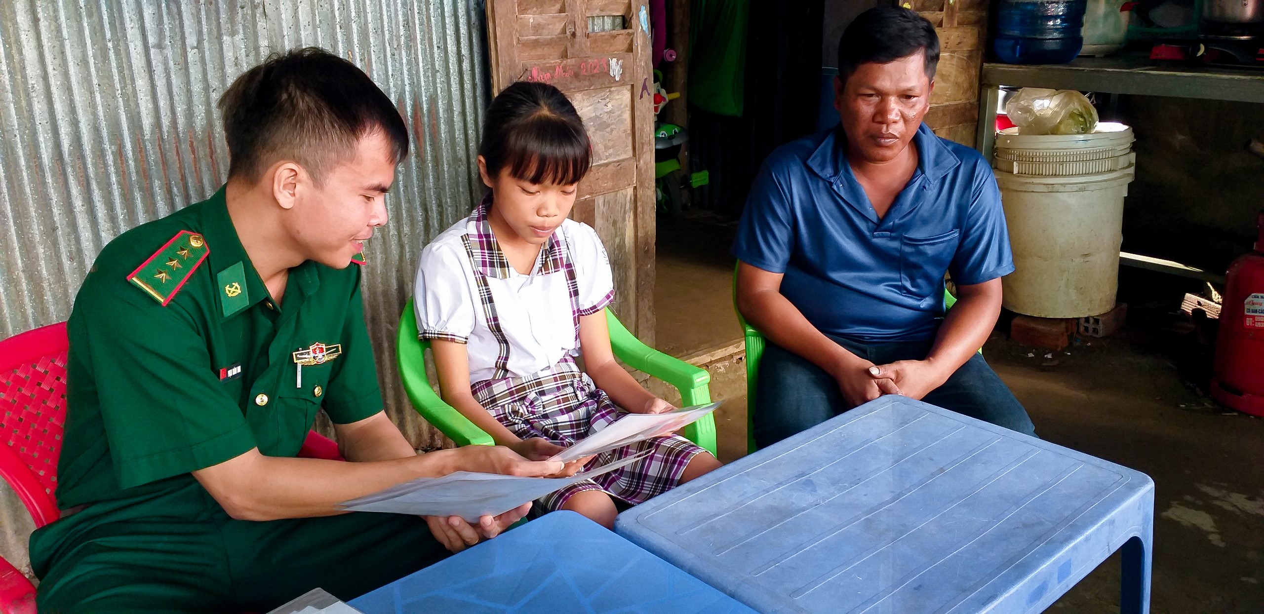 Chắp cánh ước mơ học sinh nghèo nơi biên giới