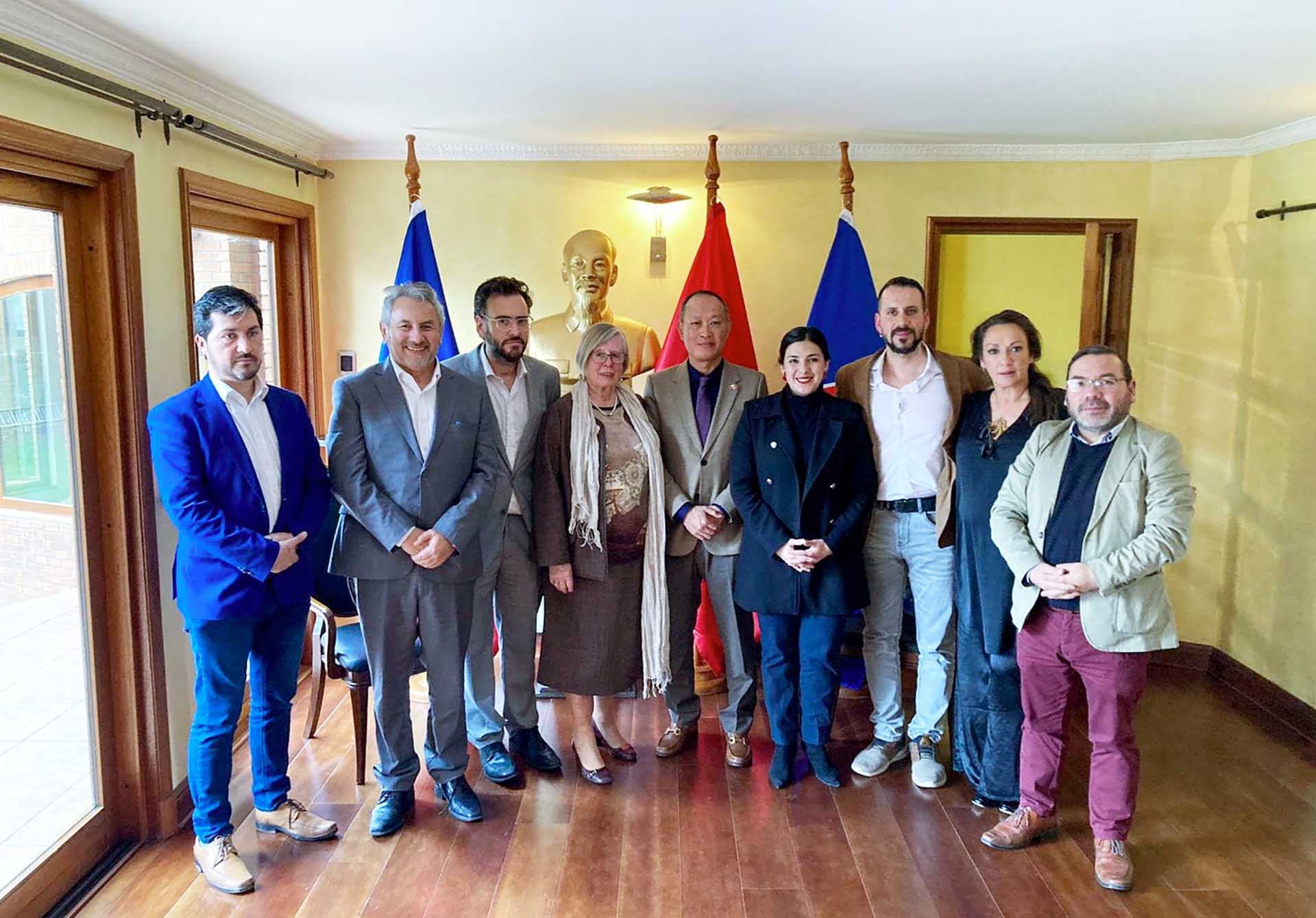 Gặp gỡ Nhóm Hạ nghị sĩ hữu nghị Chile – Việt Nam