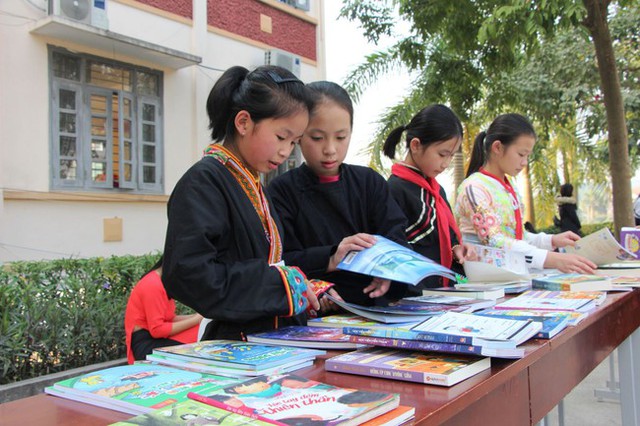Xây dựng tủ sách cộng đồng vùng đồng bào DTTS MN được hỗ trợ tối đa 30 triệu đồng tủ sách