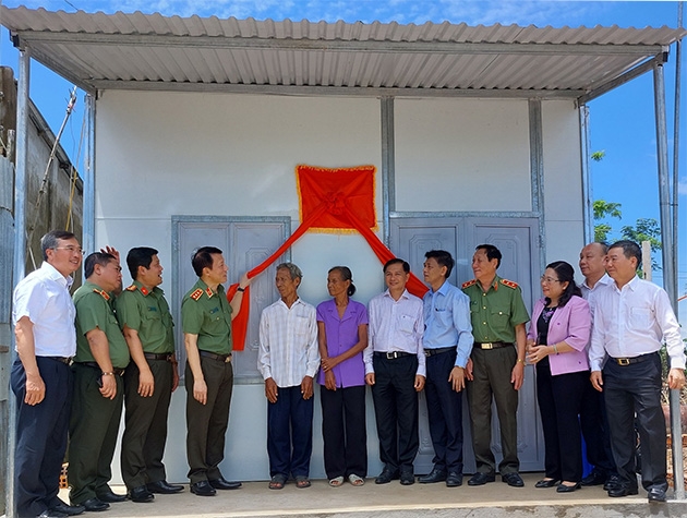 Nguồn vốn hỗ trợ của Chương trình mục tiêu quốc gia đã giúp đồng bào DTTS an cư