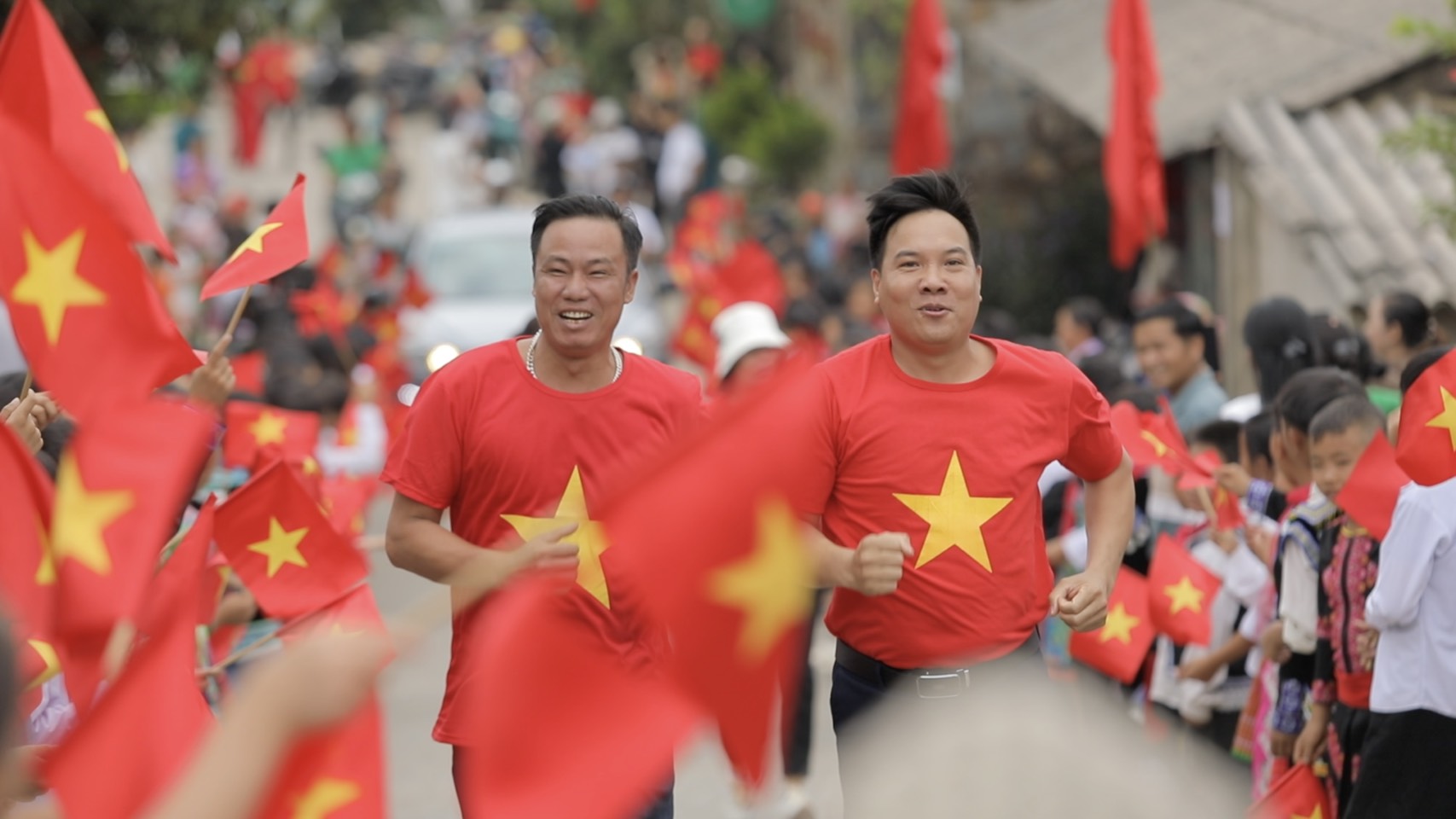 Phát động chạy việt dã “Chinh phục đỉnh mờ sương