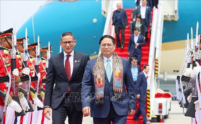 Thủ tướng Phạm Minh Chính tới Indonesia, bắt đầu chuyến công tác dự Hội nghị Cấp cao ASEAN 43