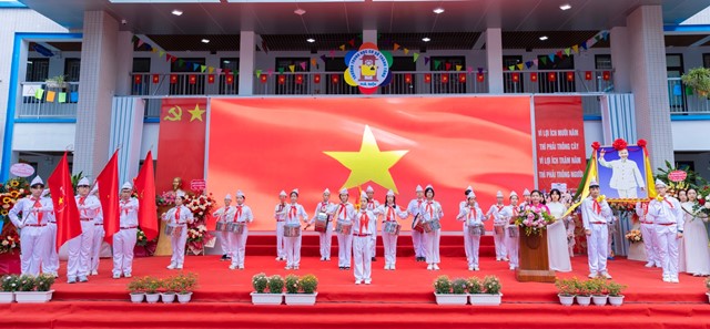 Học sinh quận Ba Đình Hà Nội chào đón năm học mới