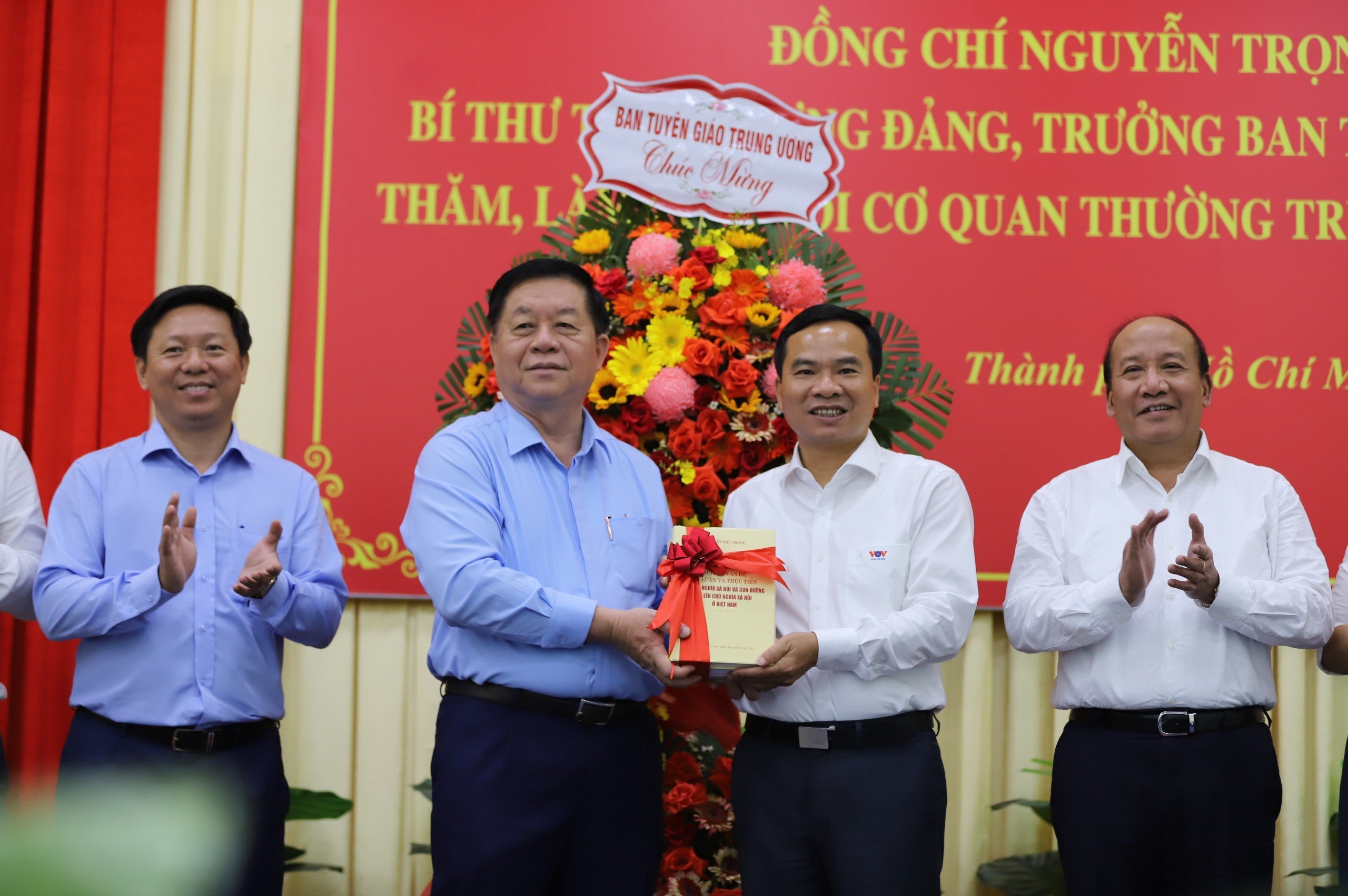 Đồng chí Nguyễn Trọng Nghĩa thăm 4 cơ quan báo chí chủ lực tại TP Hồ Chí Minh