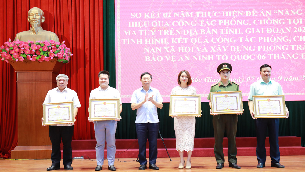 Đấu tranh triệt xóa các đường dây, tụ điểm phức tạp về an ninh trật tự, ma túy