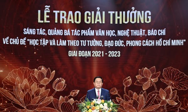 Vinh danh 238 tác phẩm VHNT báo chí về  Học tập và làm theo tư tưởng, đạo đức, phong cách Hồ Chí Minh