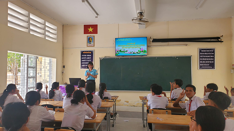Ước mơ của một học sinh nữ người Khmer