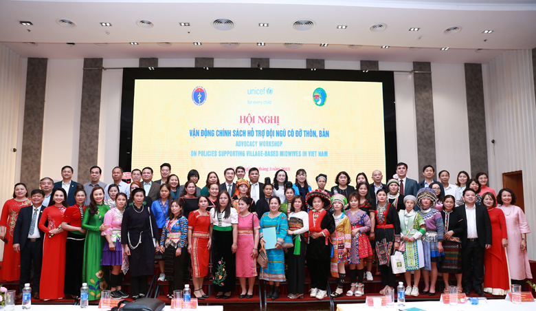 Mô hình “Cô đỡ thôn bản” góp phần thực hiện mục tiêu bình đẳng giới trong lĩnh vực y tế