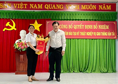 Trà Vinh Công bố Quyết định bổ nhiệm Giám đốc Trung tâm đào tạo Kỹ thuật nghiệp vụ giao thông vận tải