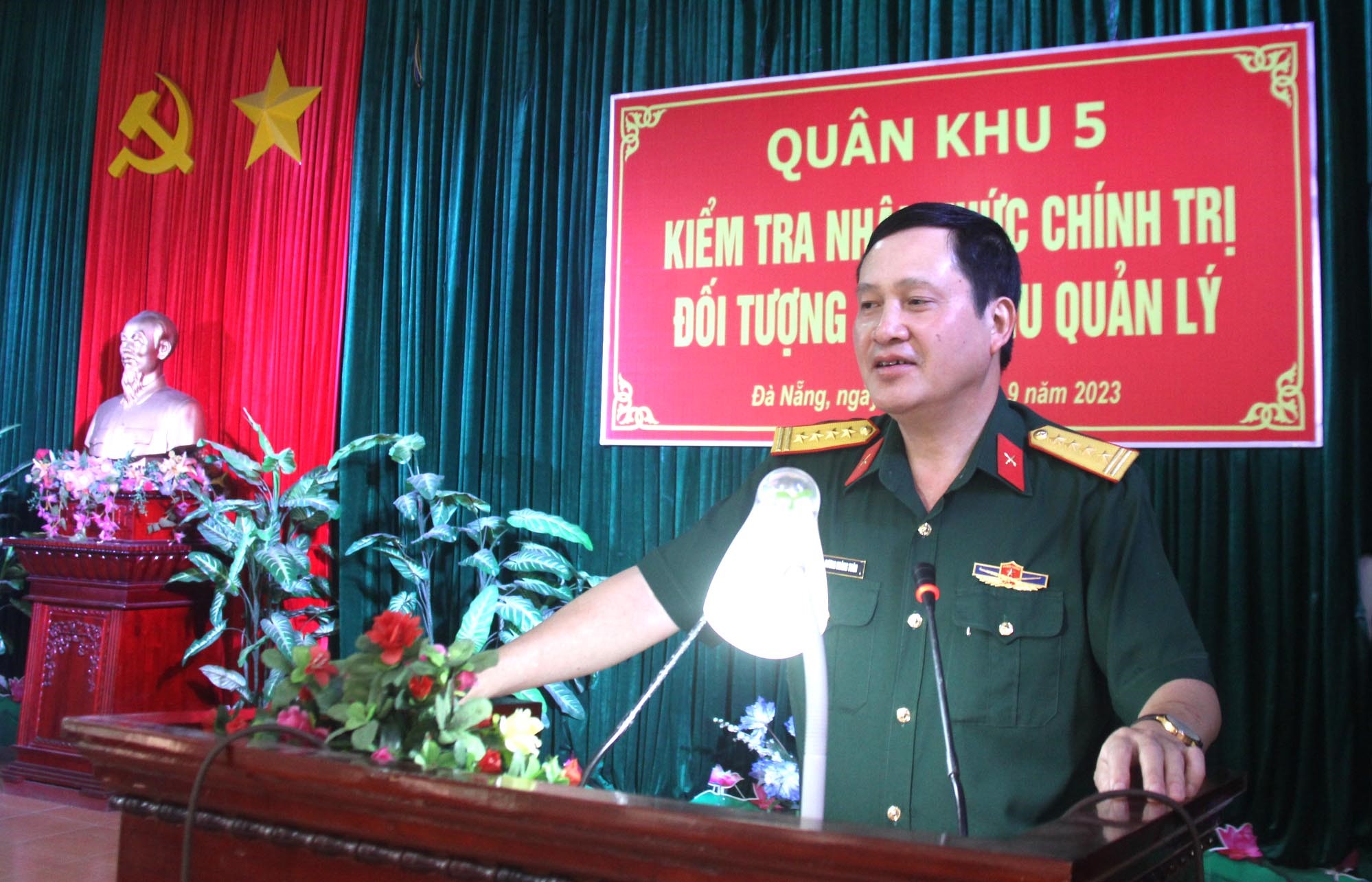 Quân khu 5 kiểm tra chính trị cho cán bộ cao cấp, cán bộ chủ trì