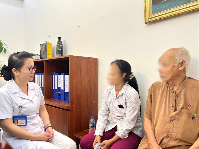 Người phụ nữ giúp chồng thực hiện ước nguyện cuối cùng hiến tạng cứu người
