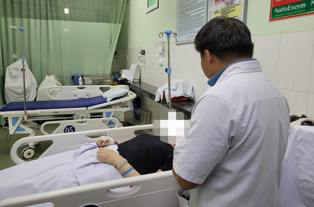 Thêm 50 người ngộ độc sau ăn bánh mì ở Hội An