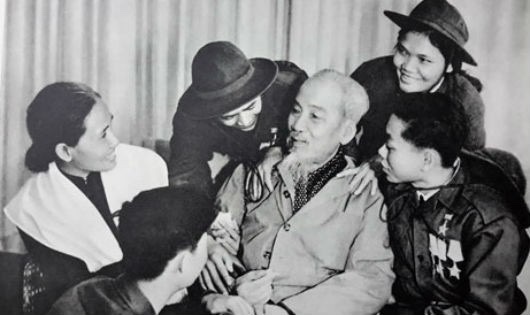 Bài 3 Tỏa sáng hình ảnh người đảng viên trong thời kỳ đổi mới