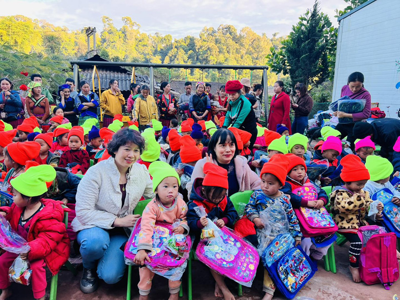 Việt Nam quan tâm giáo dục dân tộc