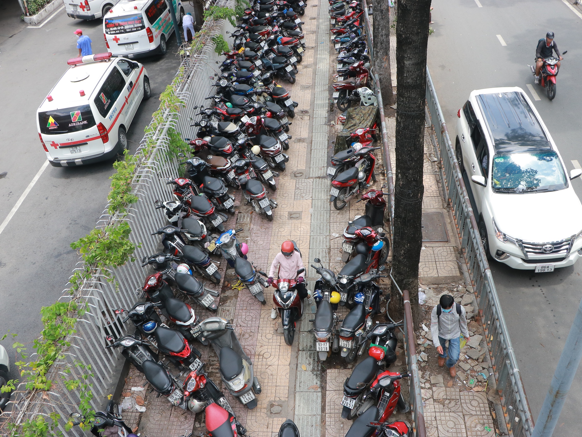TP Hồ Chí Minh dự kiến thu phí sử dụng lòng đường, hè phố từ đầu năm 2024