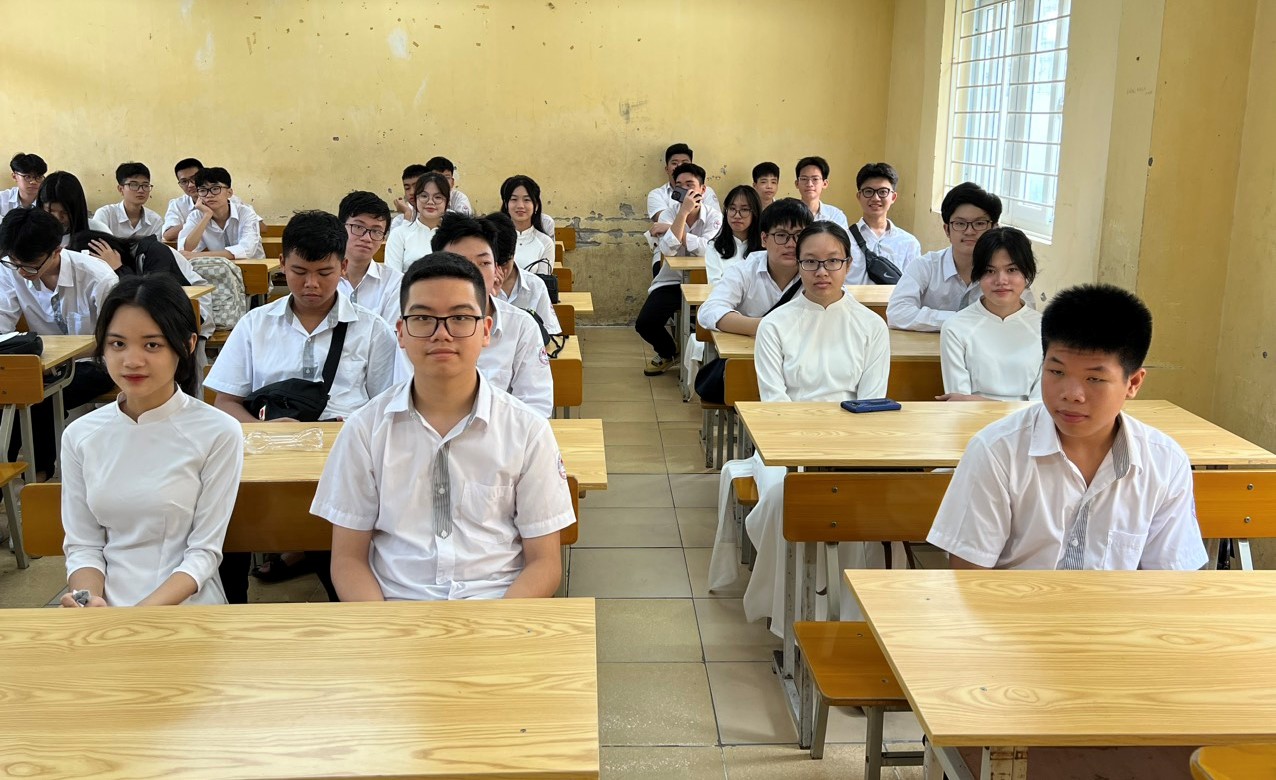 Đề xuất tăng học phí đại học, giữ nguyên học phí phổ thông