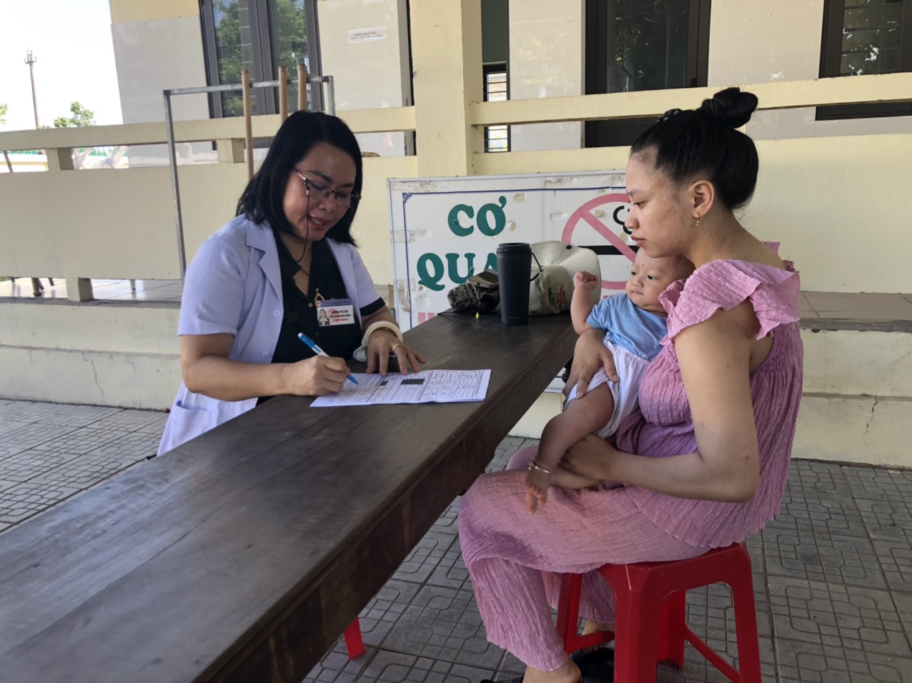 Nâng cao chăm sóc sức khỏe bà mẹ, trẻ sơ sinh và trẻ nhỏ trên địa bàn Thừa Thiên Huế