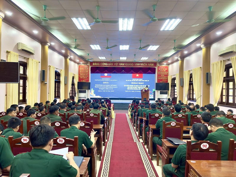 Tập huấn công tác quản lý biên giới cho cán bộ Biên phòng Lào