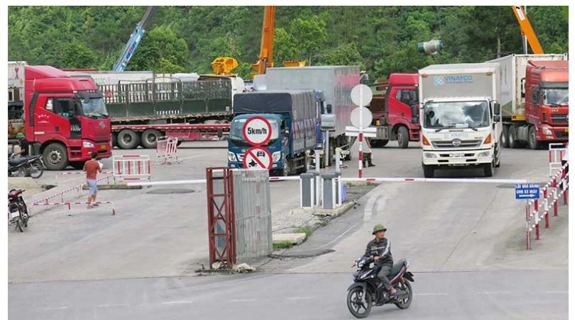 Lạng Sơn hạn chế ùn ứ phương tiện qua lại khu vực cửa khẩu