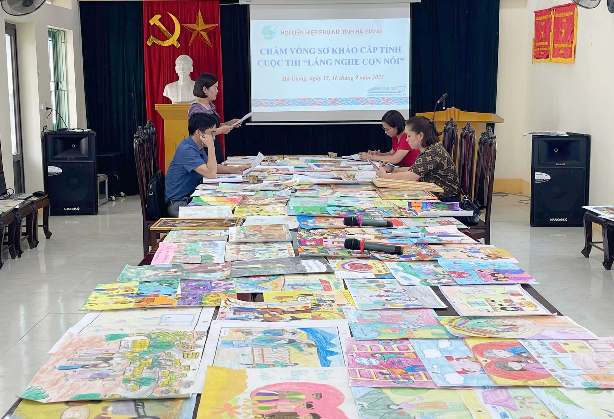 Hà Giang 211 tác phẩm tham dự Cuộc thi “Lắng nghe con nói”