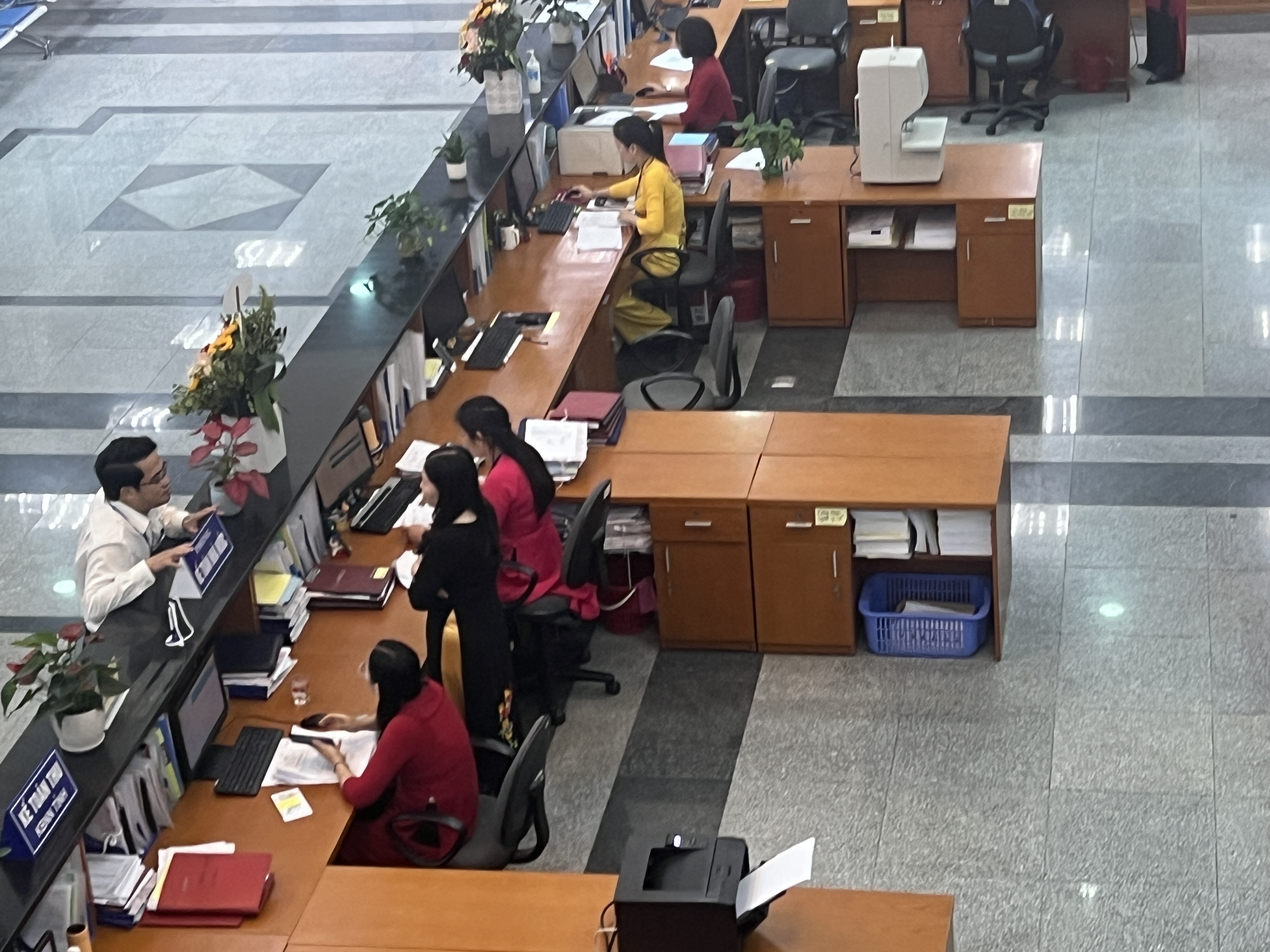 Kiểm soát chi qua Kho bạc Nhà nước bằng 49,4 dự toán chi thường xuyên của năm