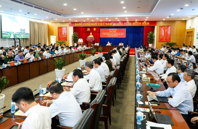 Bình Dương phấn đấu tăng trưởng kinh tế trong 2 năm 2024 - 2025 đạt từ 9 - 10 năm