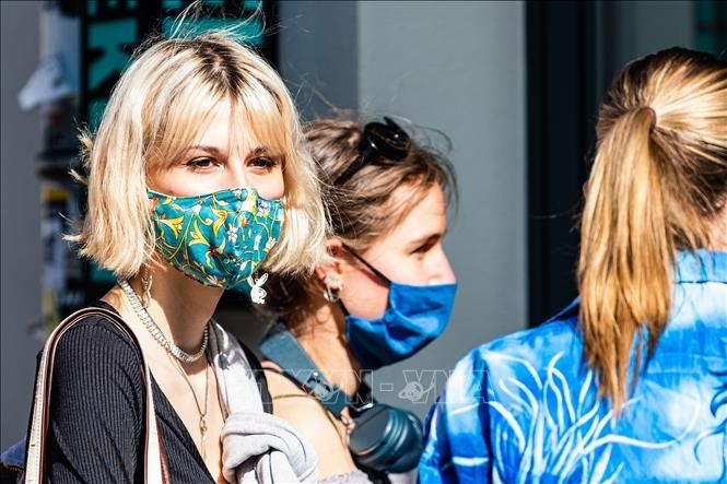 Nhiều địa phương tại Nga khuyến nghị đeo khẩu trang trong bệnh viện do COVID-19