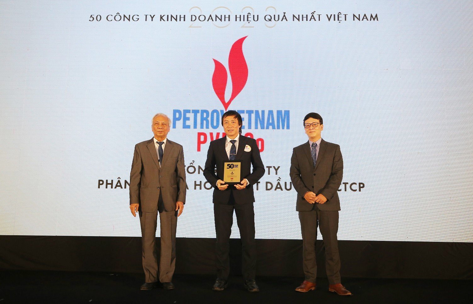 PVFCCo – Top 50 công ty kinh doanh hiệu quả nhất Việt Nam 2023