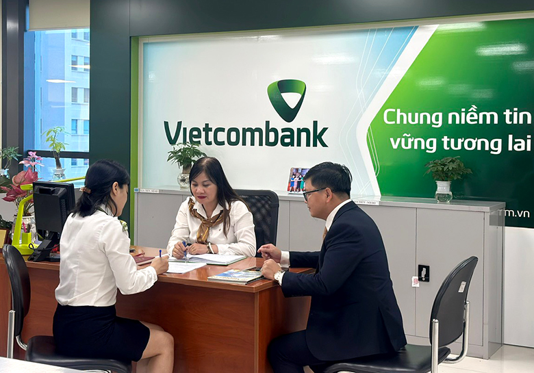 Sở giao dịch Vietcombank gắn công tác Đảng với hoạt động chuyên môn
