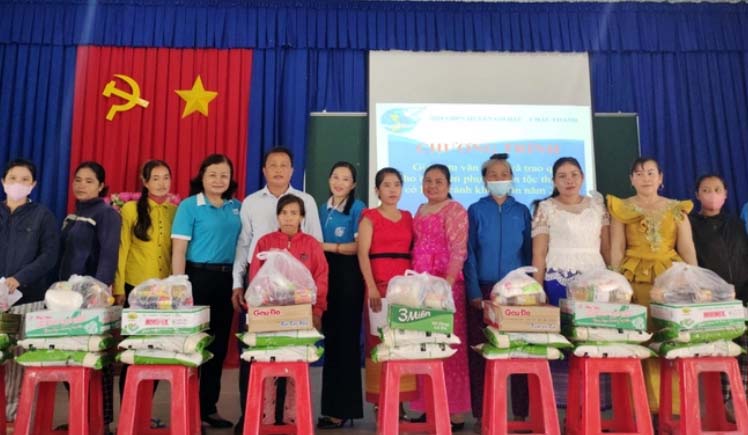 Châu Thành Tây Ninh  Đa dạng hóa hình thức tuyên truyền, nâng cao kỹ năng cho phụ nữ dân tộc