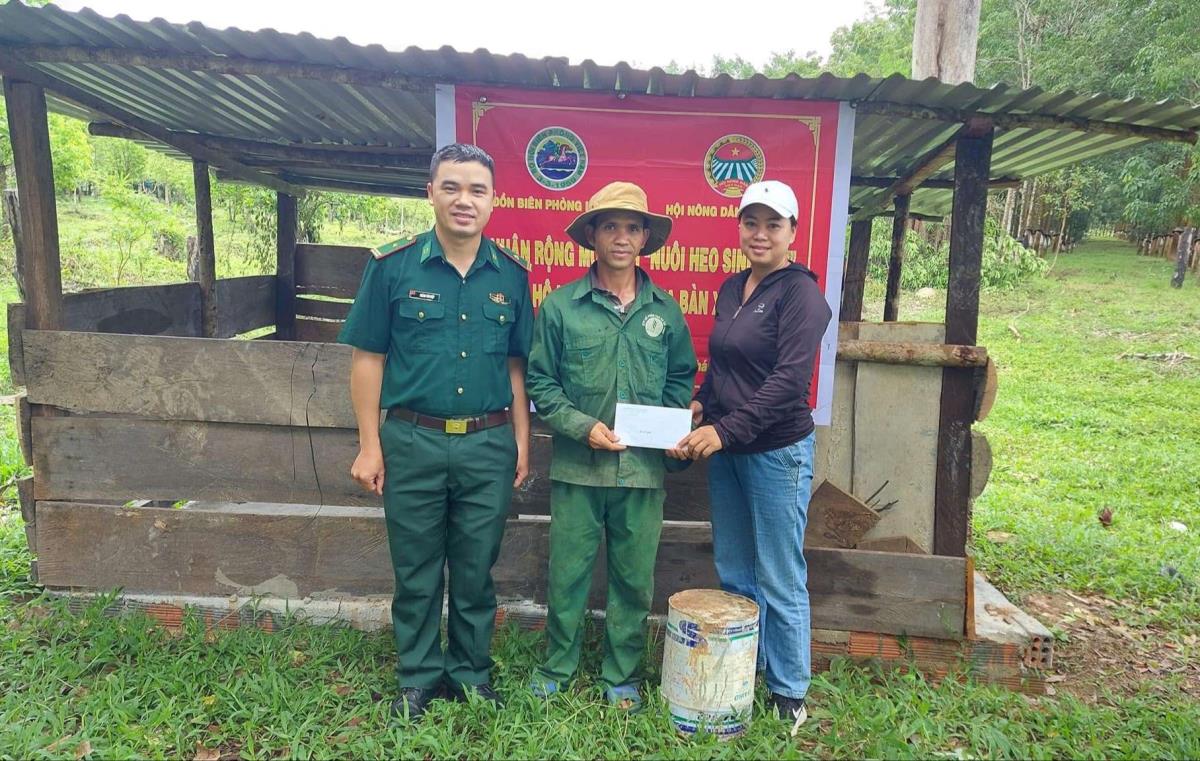 Mức chi hỗ trợ mô hình bộ đội gắn với dân bản vùng đồng bào DTTS  MN