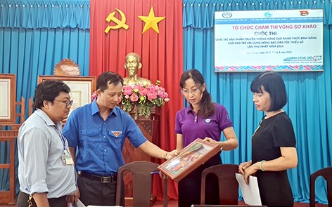 Hậu Giang Trên 1 000 tranh, video clip tham dự cuộc thi về bình đẳng giới cho trẻ em