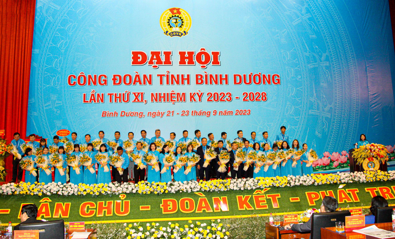 Bà Nguyễn Kim Loan tái đắc cử Chủ tịch Liên đoàn Lao động Bình Dương