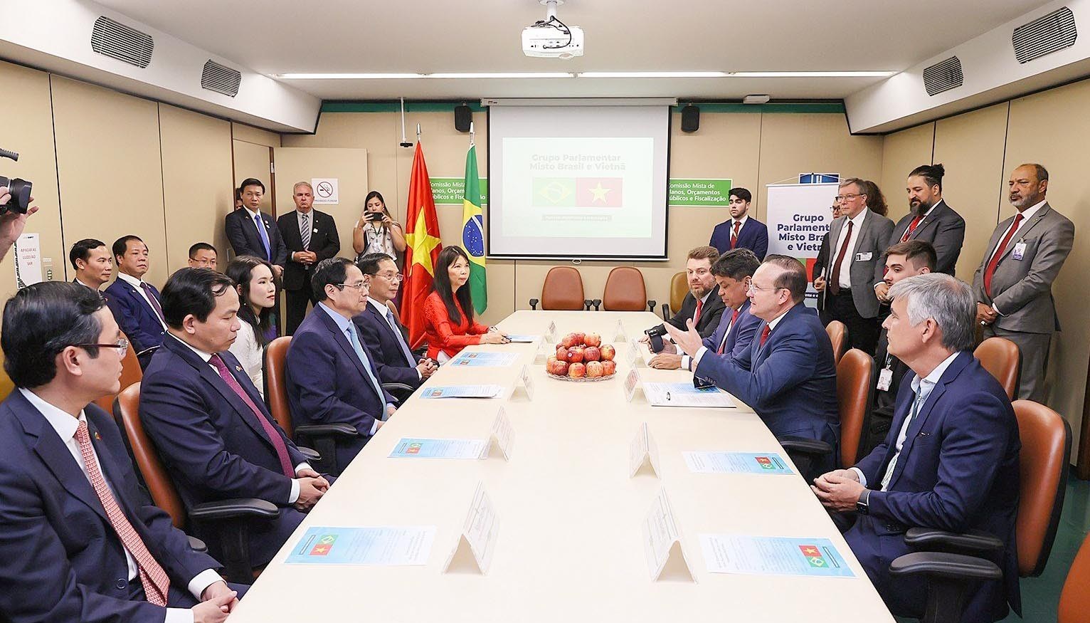 Thủ tướng Phạm Minh Chính tiếp Chủ tịch Nhóm Nghị sĩ hữu nghị Brazil - Việt Nam