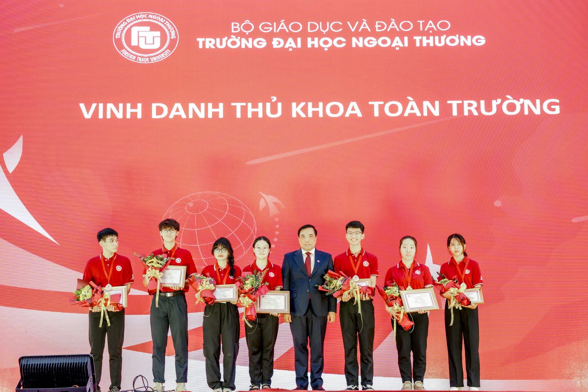 Trường ĐH Ngoại thương khai giảng năm học mới 2023-2024