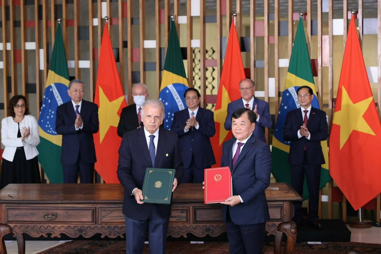 Hợp tác quốc phòng, góp phần thúc đẩy quan hệ Đối tác Toàn diện Việt Nam - Brazil