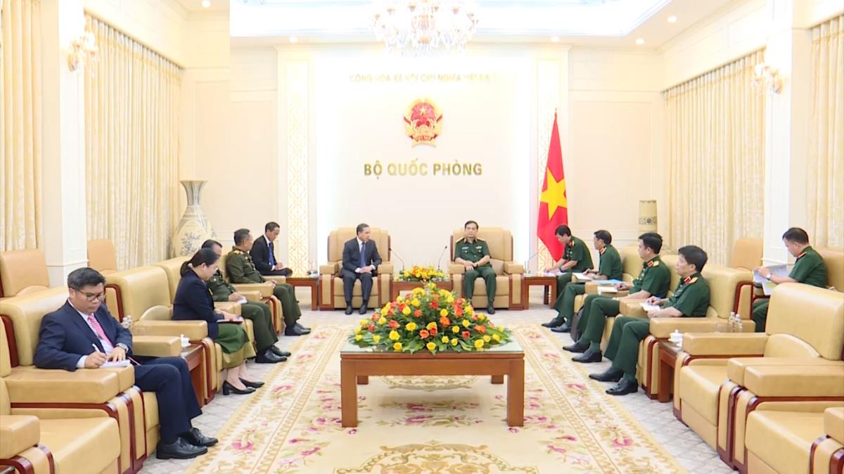 Tiếp tục vun đắp tình hữu nghị Việt - Lào