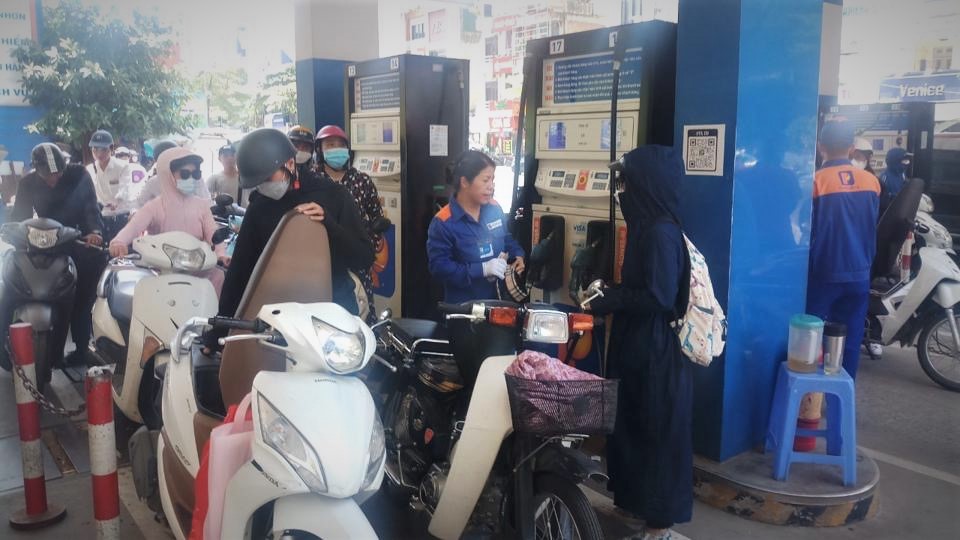 Sử dụng quỹ bình ổn xăng dầu sao cho hiệu quả