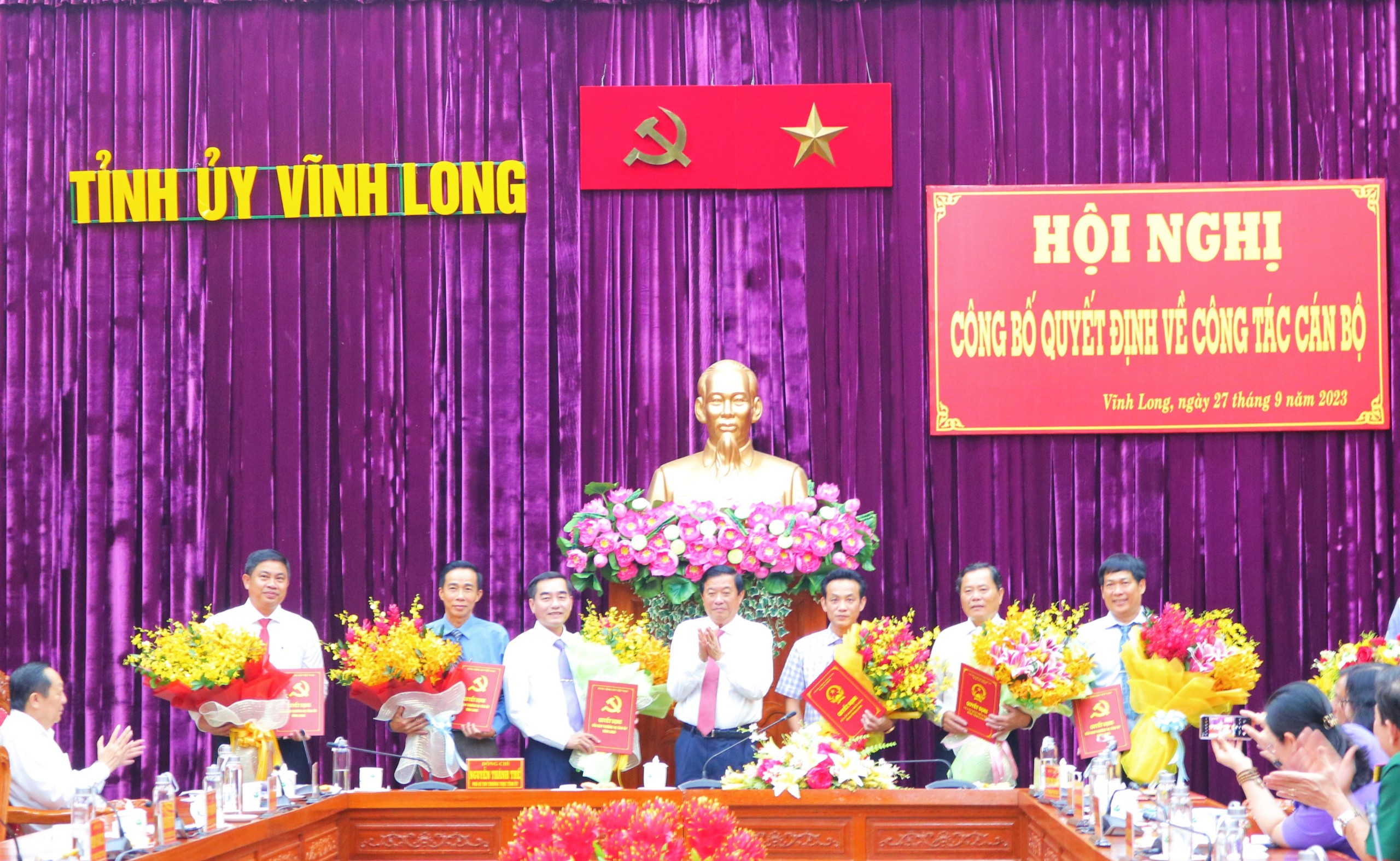 Vĩnh Long điều động, luân chuyển nhiều cán bộ chủ chốt
