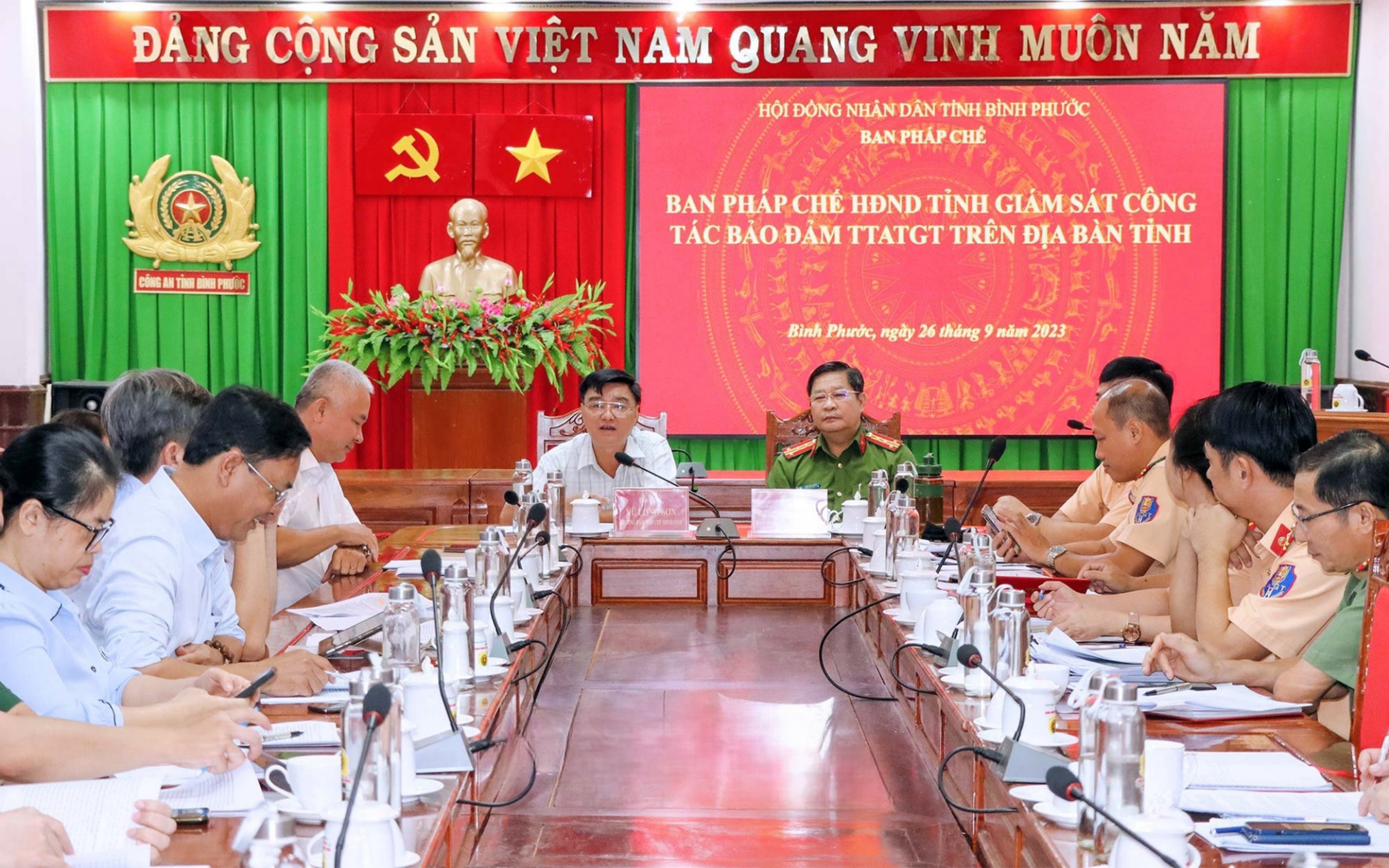 Giám sát công tác đảm bảo trật tự an toàn giao thông