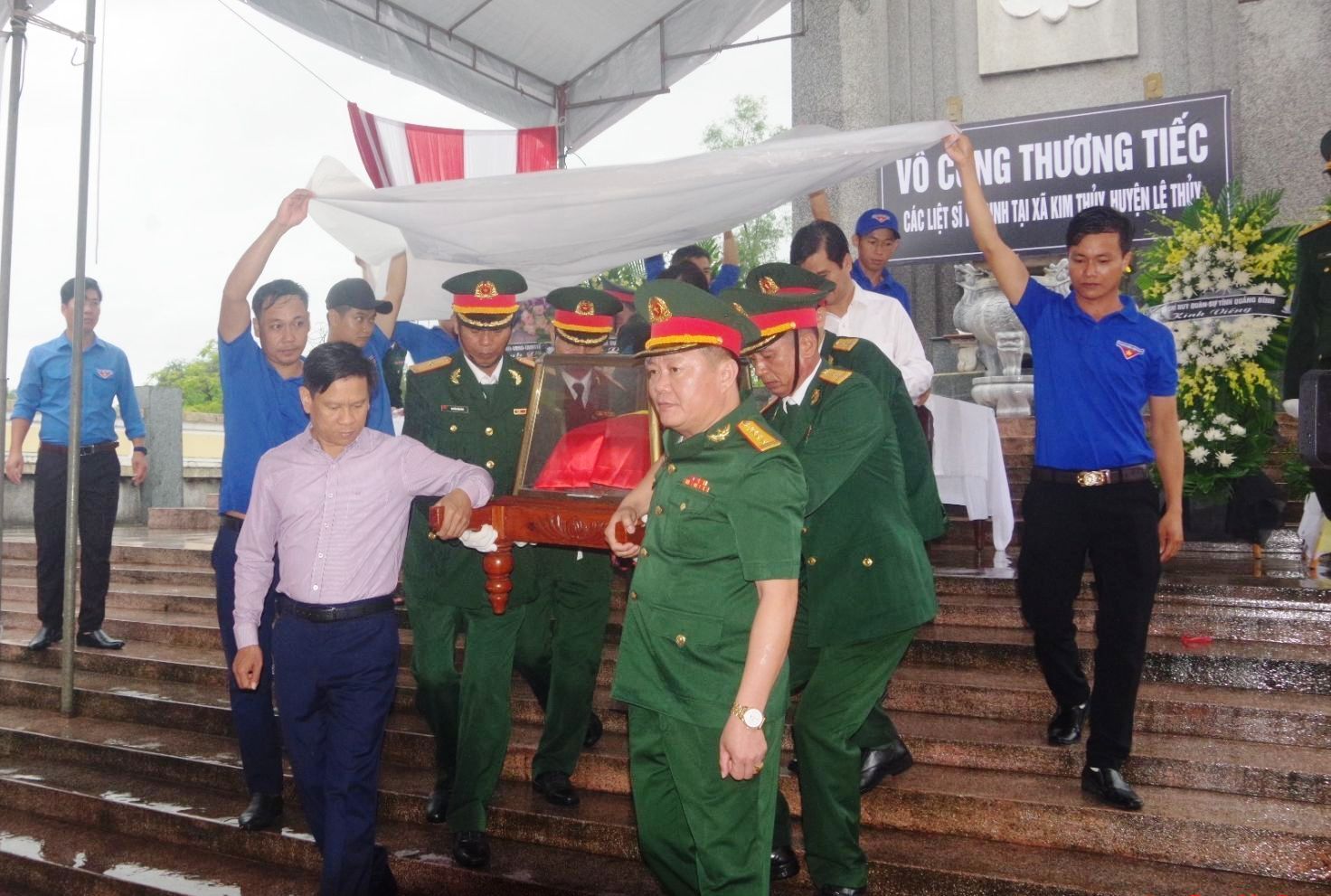 Quảng Bình Tổ chức an táng hài cốt liệt sỹ