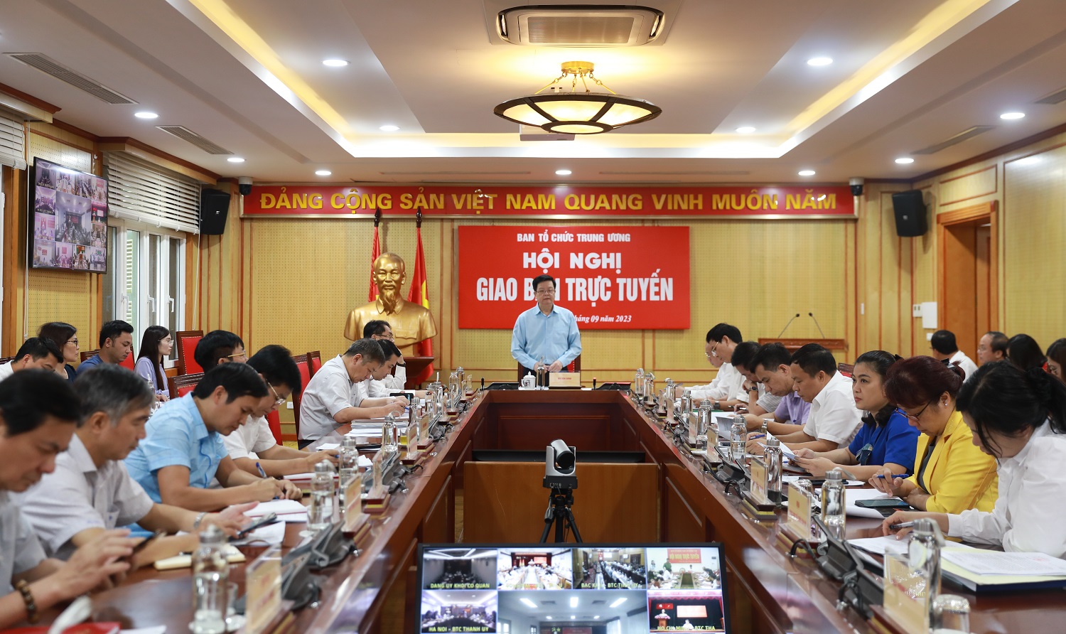 Tham mưu ban hành quyết định thành lập các tiểu ban chuẩn bị Đại hội XIV