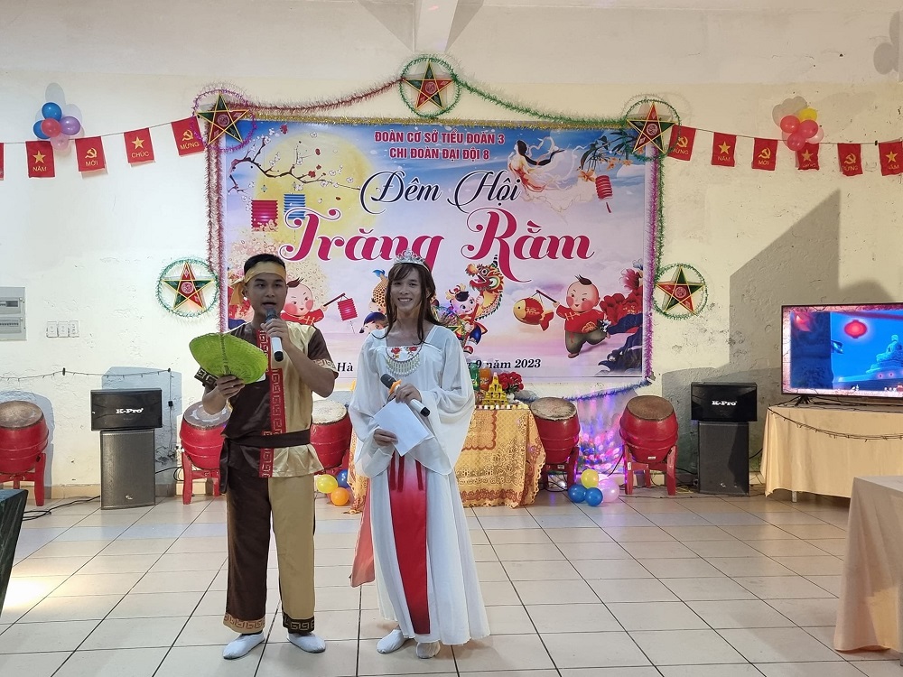 Trung thu đặc biệt của “lính sinh viên”