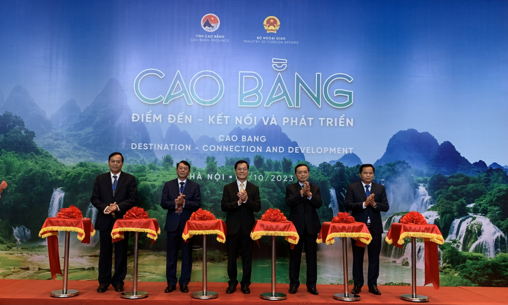 Đưa Cao Bằng trở thành tỉnh năng động, phát triển nhanh và bền vững